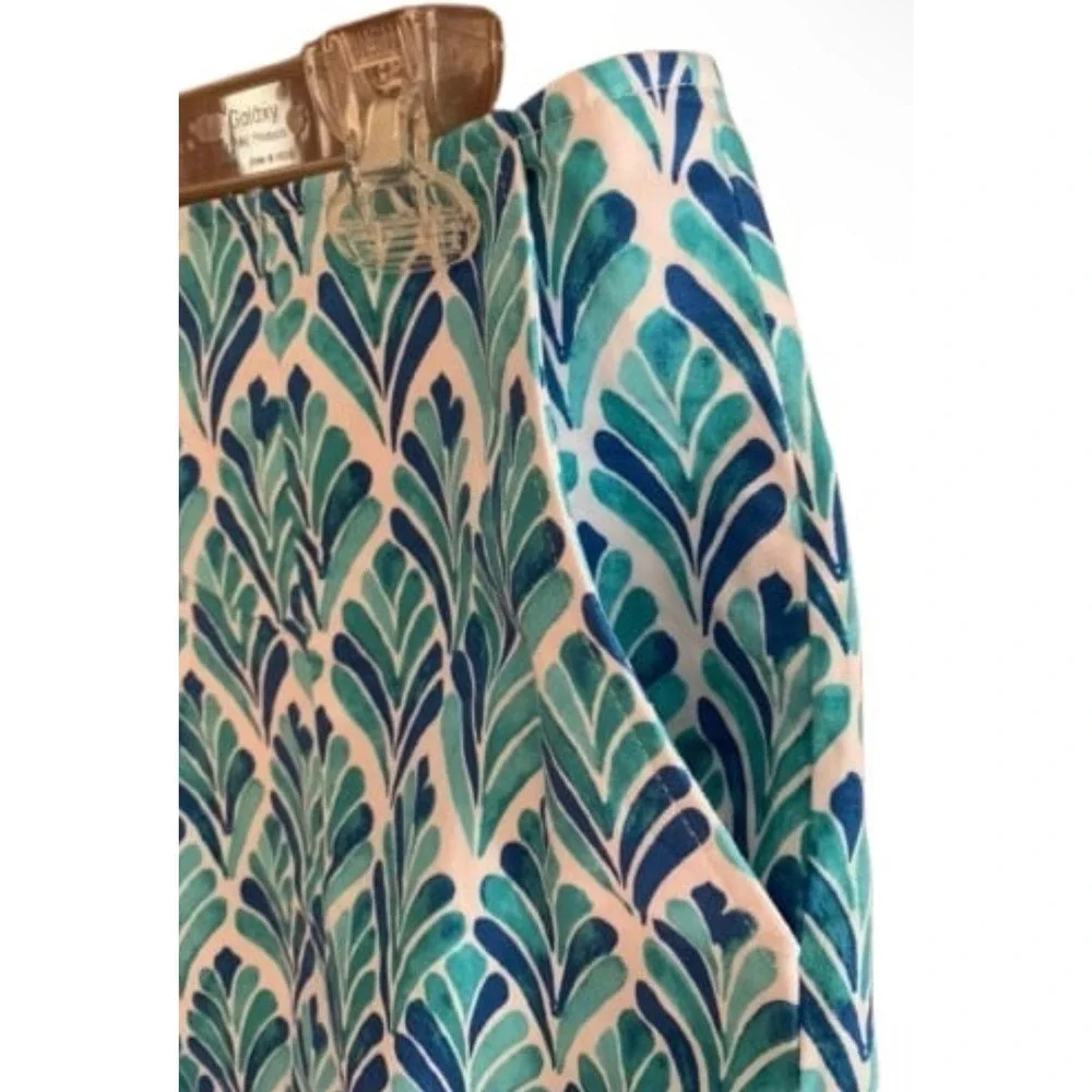 Pappagallo Women's Shorts Sz 8 Geometric‎ Print Blue Green White